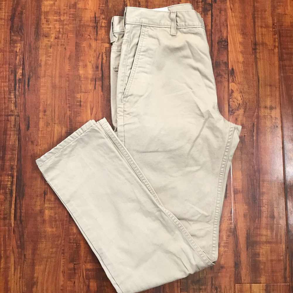 Young men’s Levi’s khaki pants